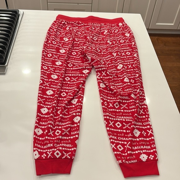 HALLMARK Women’s Pajama bottoms, worn once. Excellent condition. Has pockets. - Picture 3 of 5